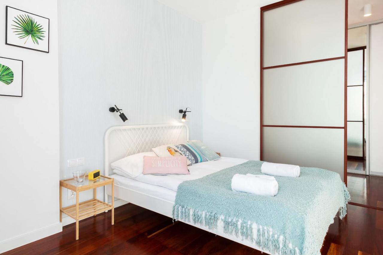 Apartments Warsaw Zelazna By Noclegi Renters Kültér fotó