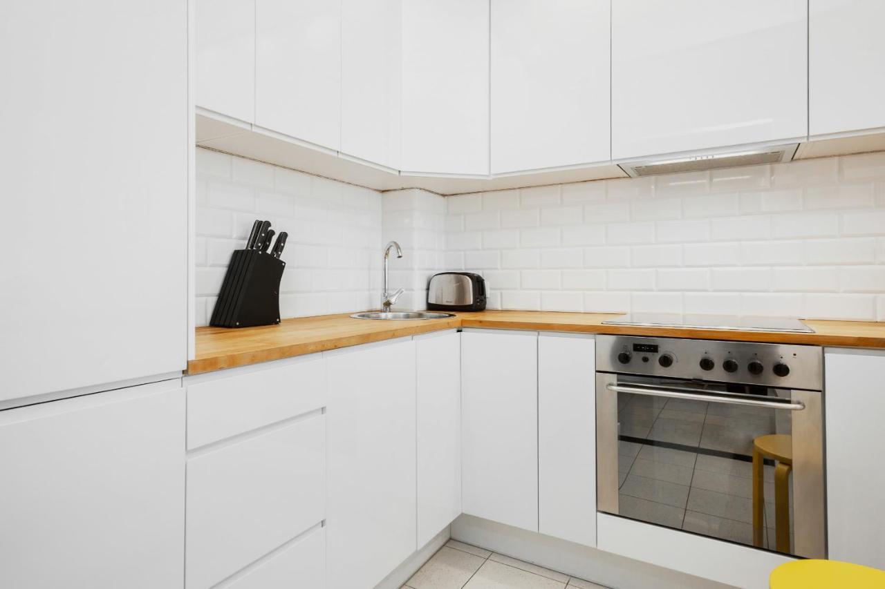 Apartments Warsaw Zelazna By Noclegi Renters Kültér fotó
